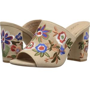 ALDO Yaessi Embroidered Boho Mules (Off-white / Ecru)